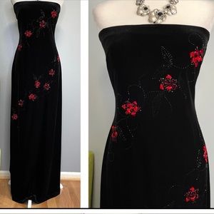 JS Boutique Black Velvet Beaded Floral Strapless Formal Gown Dress 12